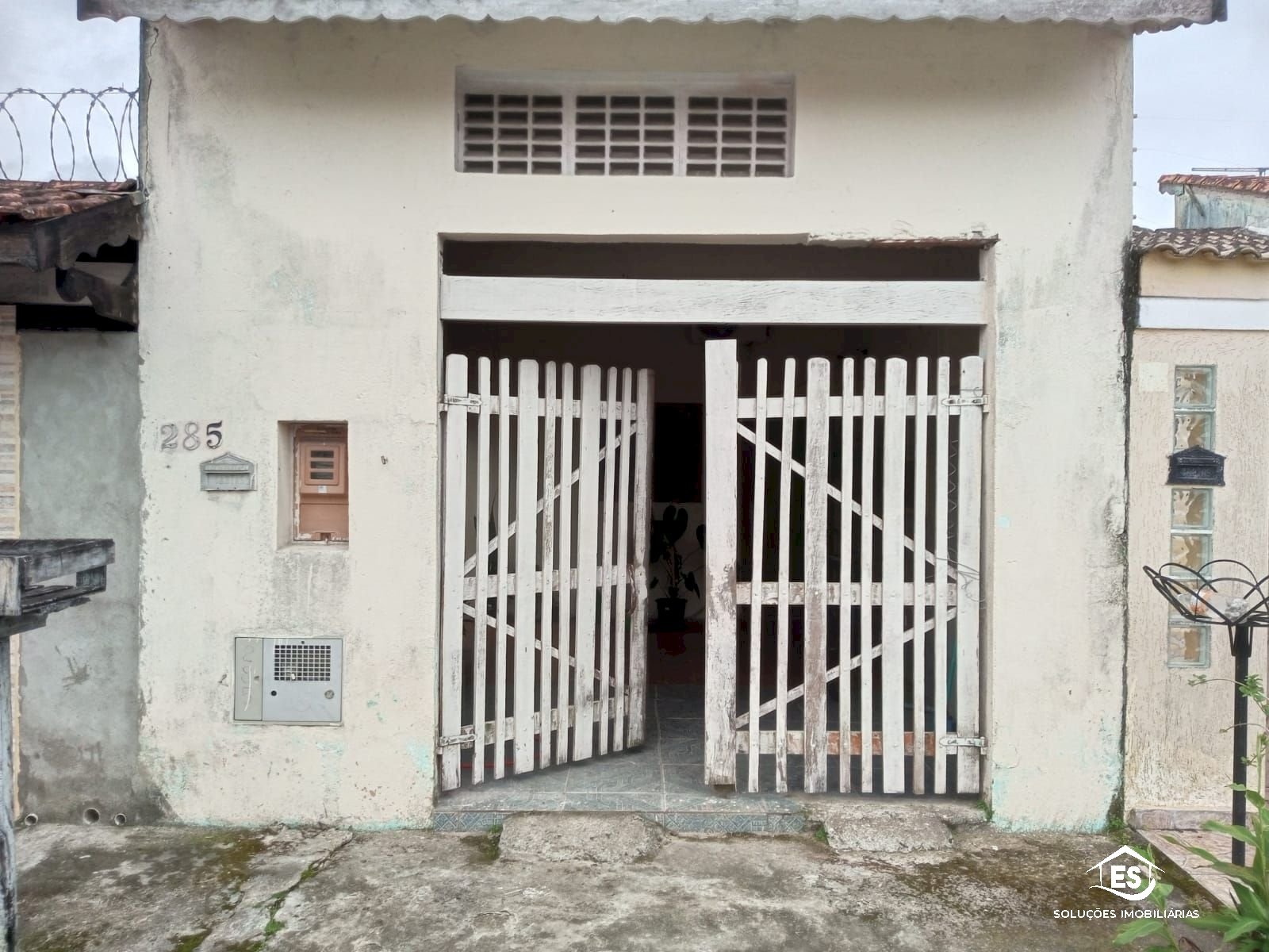 casa Suarão lado morro